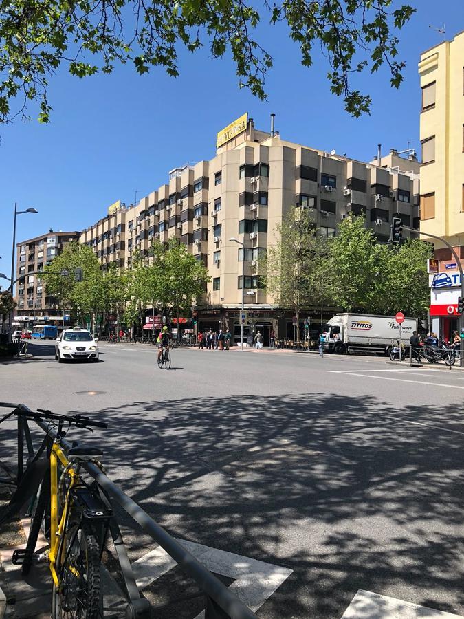 Atico Puerta De Europa Lägenhet Madrid Exteriör bild